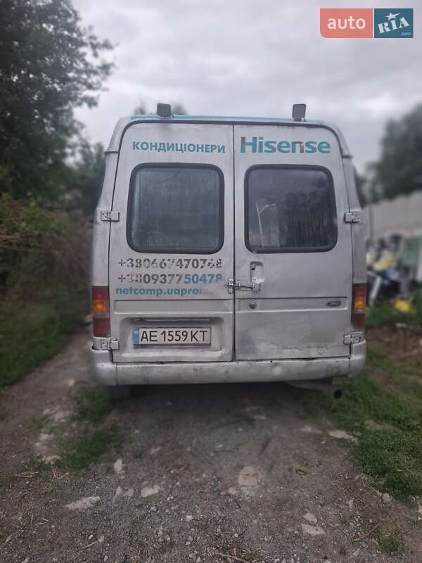 Вантажний фургон Ford Transit 2000 в Дніпрі