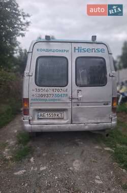 Вантажний фургон Ford Transit 2000 в 