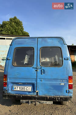 Грузовой фургон Ford Transit 1993 в 