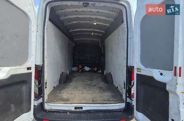 Грузовой фургон Ford Transit 2016 в 