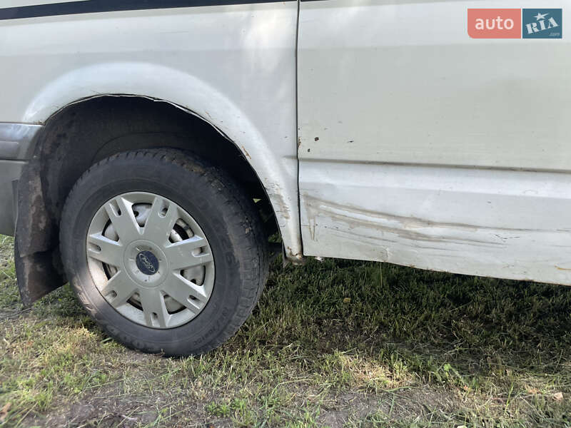 Грузовой фургон Ford Transit 2004 в Бобровице