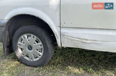 Грузовой фургон Ford Transit 2004 в 