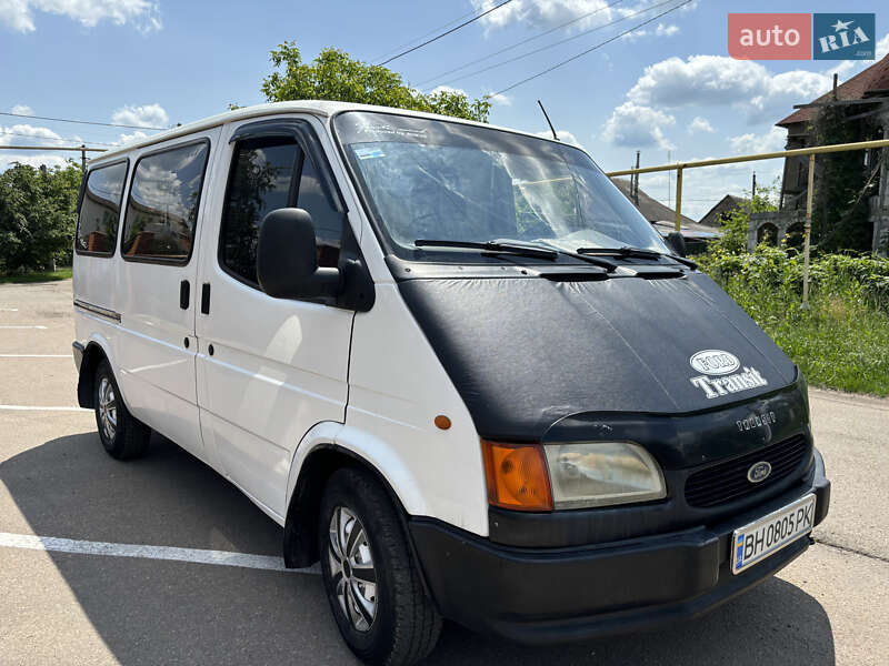 Вантажний фургон Ford Transit 1999 в Роздільній