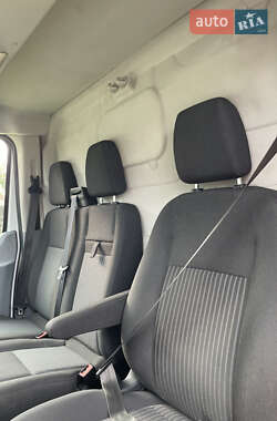 Грузовой фургон Ford Transit 2018 в 