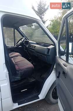 Вантажний фургон Ford Transit 1981 в 