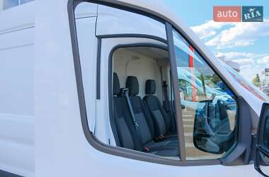 Грузовой фургон Ford Transit 2023 в 