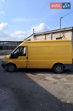 Грузовой фургон Ford Transit 2000 в 