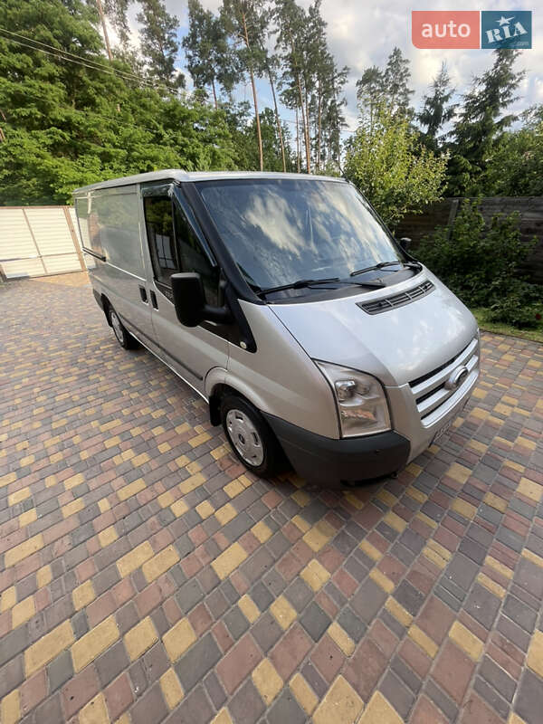 Грузовой фургон Ford Transit 2011 в Киеве