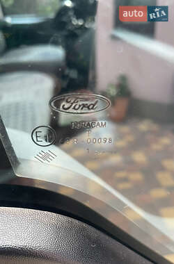 Грузовой фургон Ford Transit 2011 в 