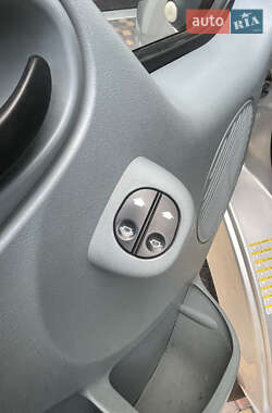 Грузовой фургон Ford Transit 2011 в 