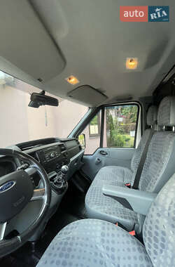 Грузовой фургон Ford Transit 2011 в 