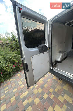 Грузовой фургон Ford Transit 2011 в 