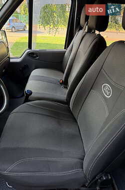 Грузопассажирский фургон Ford Transit 2005 в 