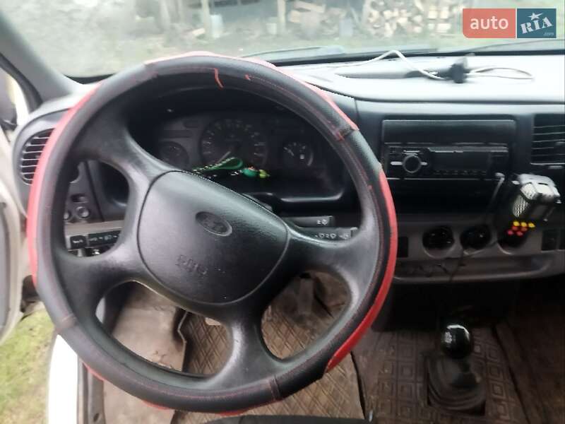 Микроавтобус Ford Transit 2000 в Львове