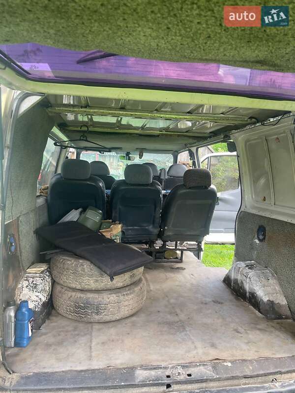 Микроавтобус Ford Transit 2000 в Львове