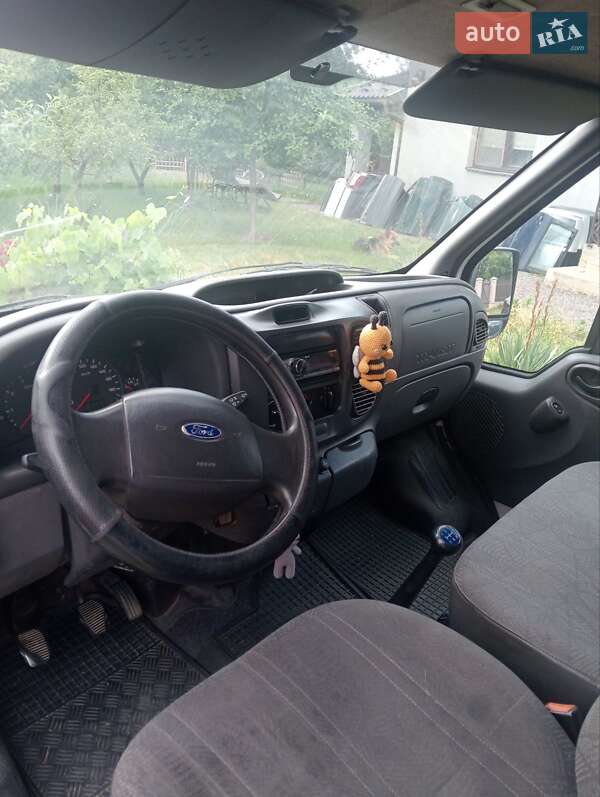 Грузовой фургон Ford Transit 2005 в Ивано-Франковске