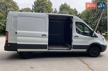 Грузовой фургон Ford Transit 2015 в 