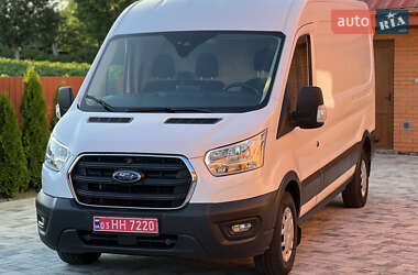 Грузовой фургон Ford Transit 2020 в 