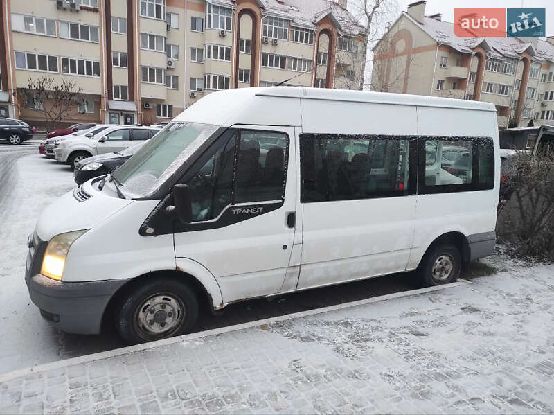 Микроавтобус Ford Transit 2013 в Киеве фото Микроавтобус Ford Transit 2013 в Киеве