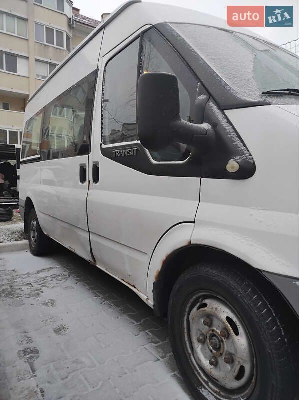 Микроавтобус Ford Transit 2013 в Киеве фото 4 Микроавтобус Ford Transit 2013 в Киеве