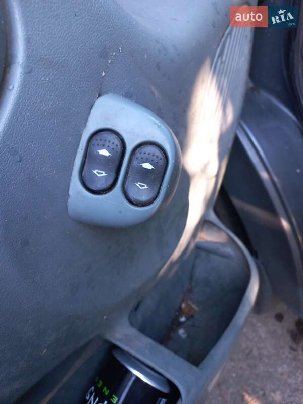 Грузопассажирский фургон Ford Transit 2007 в Ровно