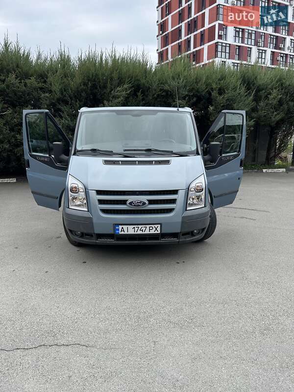 Ford Transit 2011
