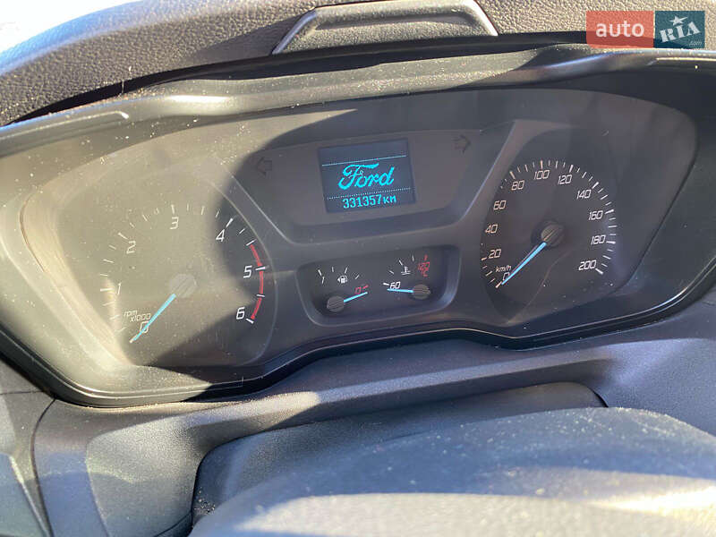 Грузовой фургон Ford Transit 2014 в Новоселице