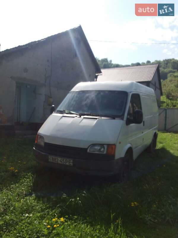 Вантажний фургон Ford Transit 1995 в Хусті