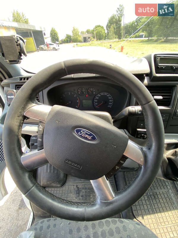 Вантажний фургон Ford Transit 2012 в Запоріжжі