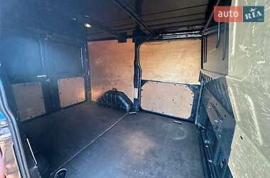 Вантажний фургон Ford Transit 2010 в 