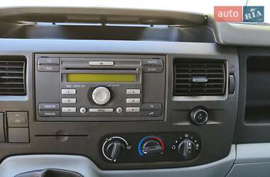 Грузовой фургон Ford Transit 2012 в 