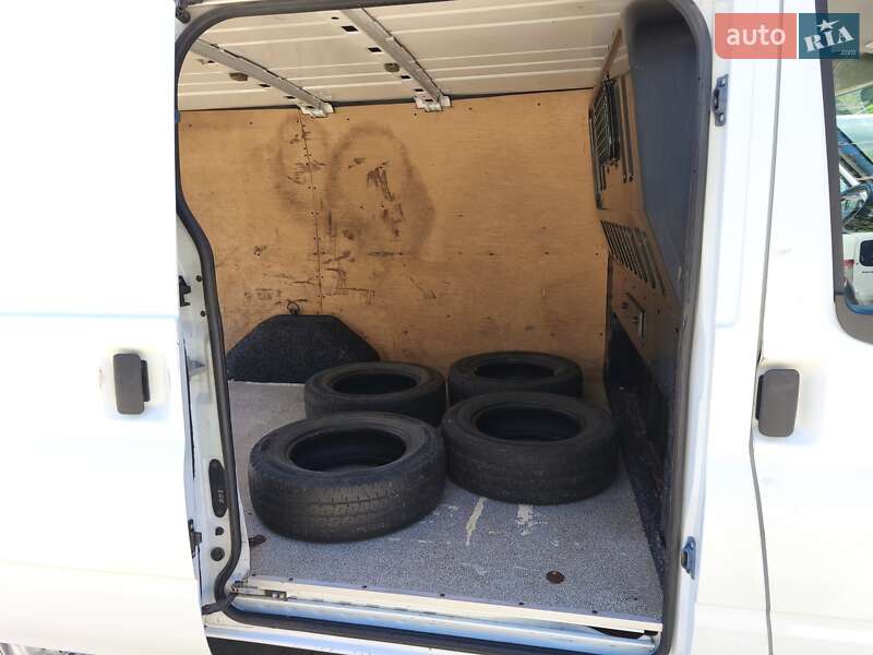 Грузовой фургон Ford Transit 2012 в Днепре