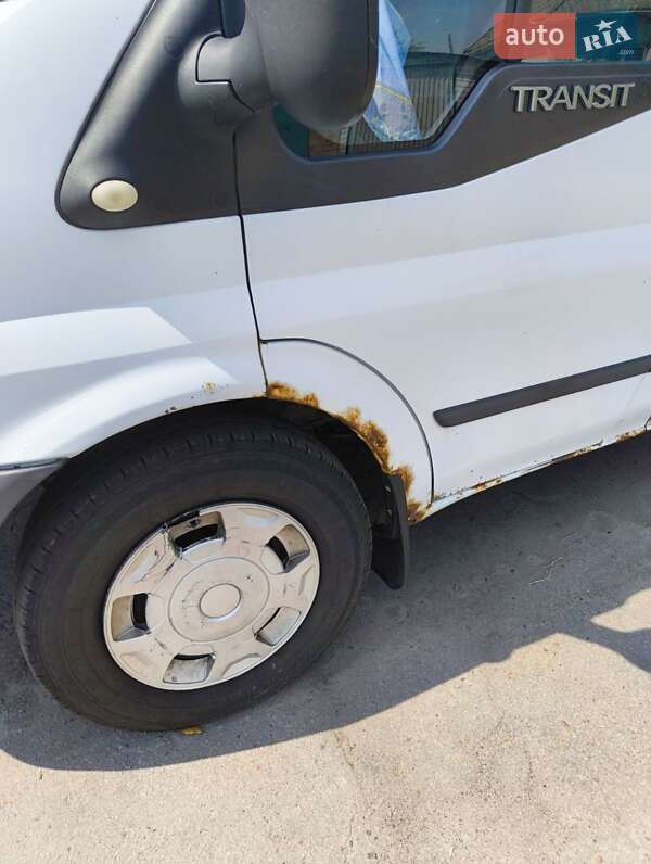 Вантажний фургон Ford Transit 2011 в Варві