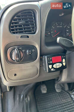 Грузовой фургон Ford Transit 2004 в 