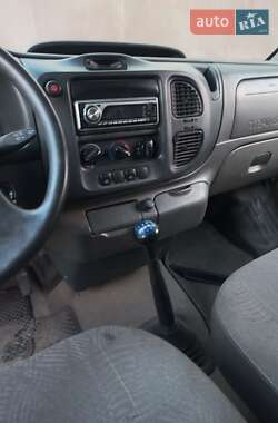 Вантажний фургон Ford Transit 2002 в 