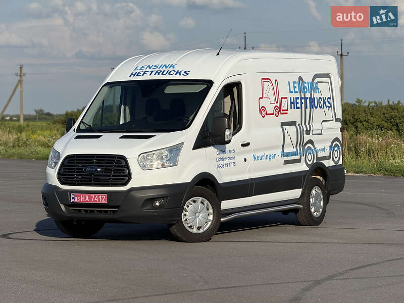 Вантажний фургон Ford Transit 2017 в Радивиліві