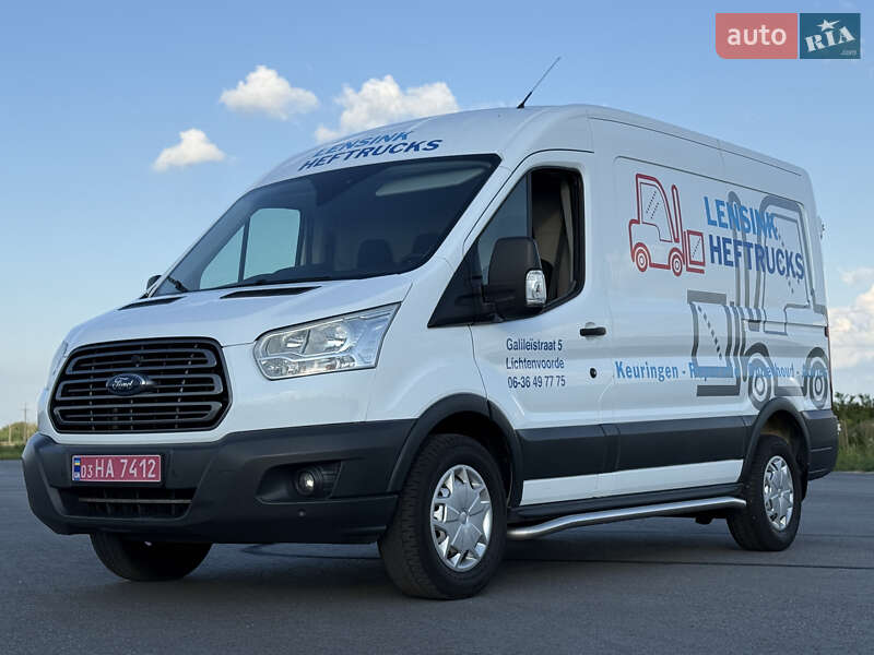 Вантажний фургон Ford Transit 2017 в Радивиліві