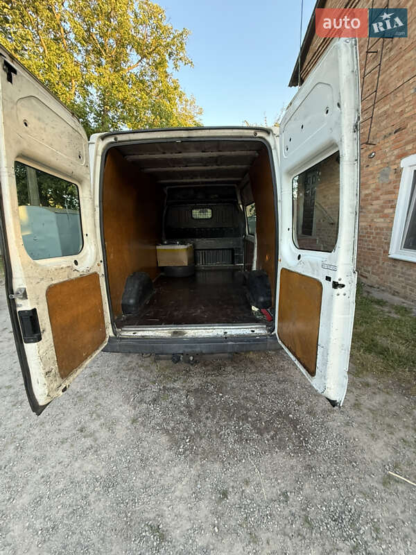 Вантажний фургон Ford Transit 2005 в Іванові