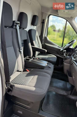 Грузовой фургон Ford Transit 2020 в 