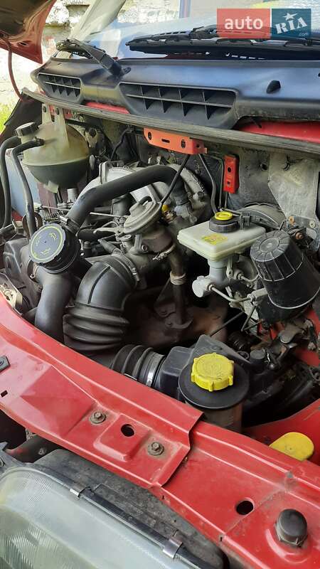 Микроавтобус Ford Transit 2000 в Южноукраинске