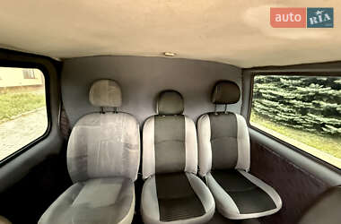 Вантажопасажирський фургон Ford Transit 2004 в 