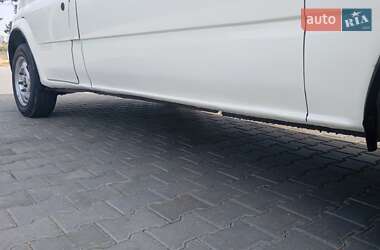 Грузопассажирский фургон Ford Transit 2001 в 