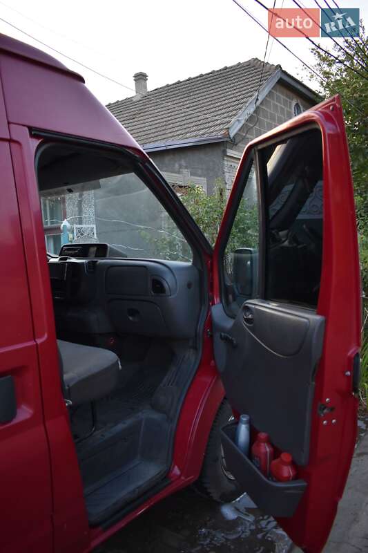 Грузовой фургон Ford Transit 2004 в Измаиле
