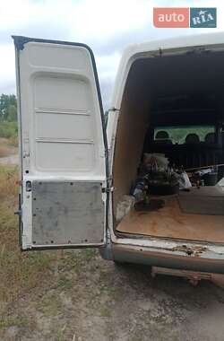 Грузовой фургон Ford Transit 1999 в 