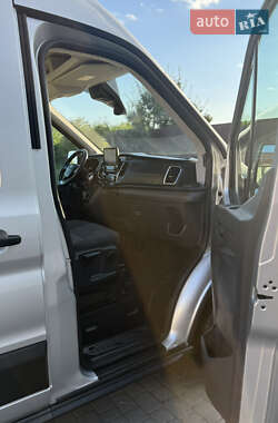 Грузовой фургон Ford Transit 2022 в 