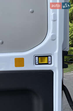 Грузовой фургон Ford Transit 2020 в 