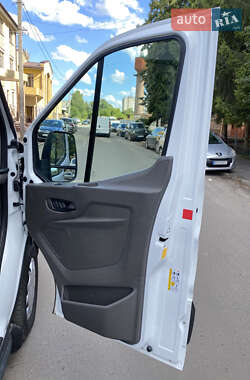 Грузовой фургон Ford Transit 2020 в 