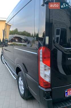 Грузовой фургон Ford Transit 2019 в 