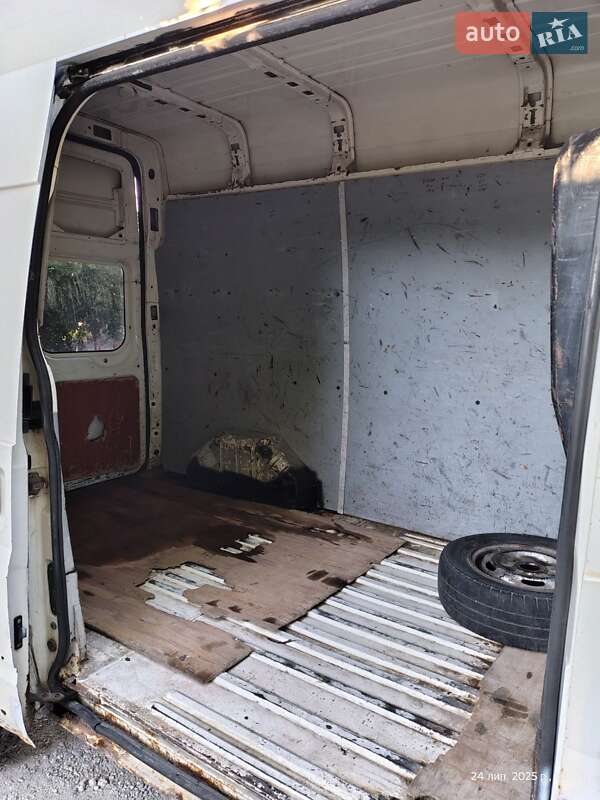 Вантажний фургон Ford Transit 2005 в Кам'янському