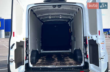 Грузовой фургон Ford Transit 2021 в 